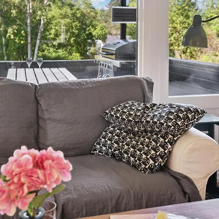 2 Bedroom Gorgeous In Feriehus